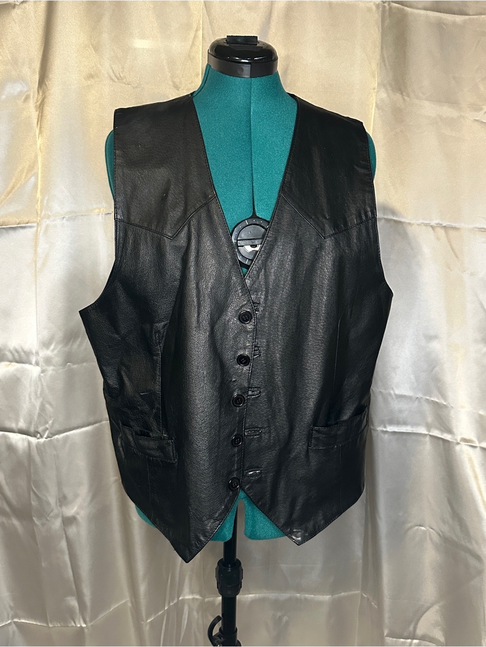 Vintage Men’s Vichen Leather Vest